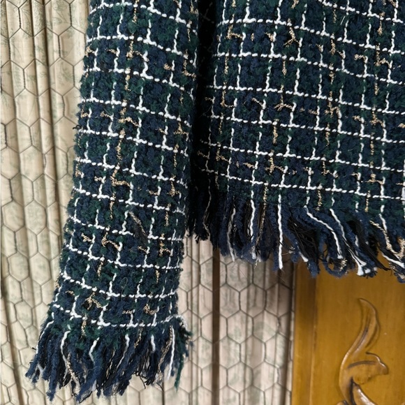 Cute Woven Chanel-Like Suit Jacket - Picture 4 of 8